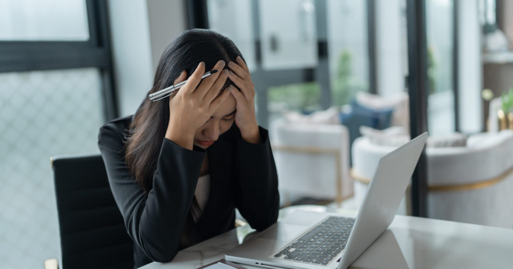 ブラック企業で疲弊した女性会社員